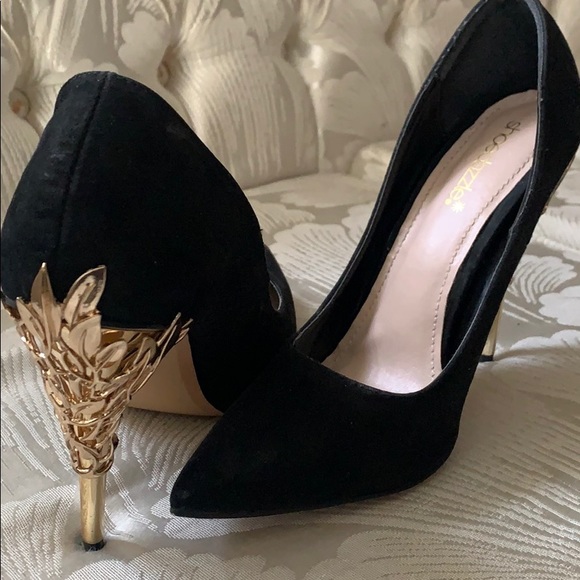 Heel detail black pumps - Picture 2 of 5